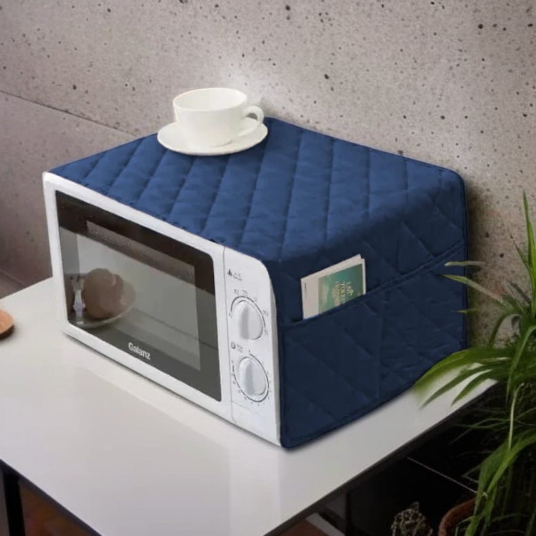 Quilted Microwave Oven Cover with Side Pockets – Dustproof Kitchen Appliance Cover
